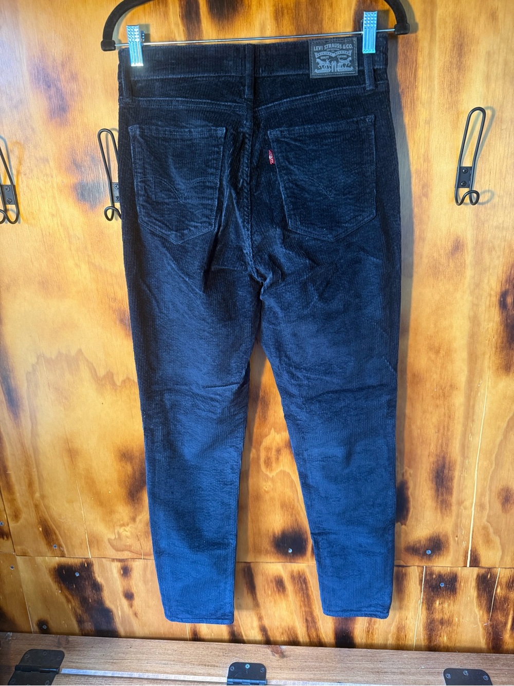 Levi's Women's Black Skinny Corduroy Jeans - Picture 2 of 4
